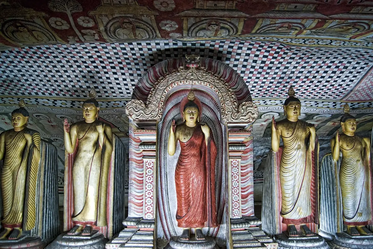Buddha statues inside the Dambulla caves