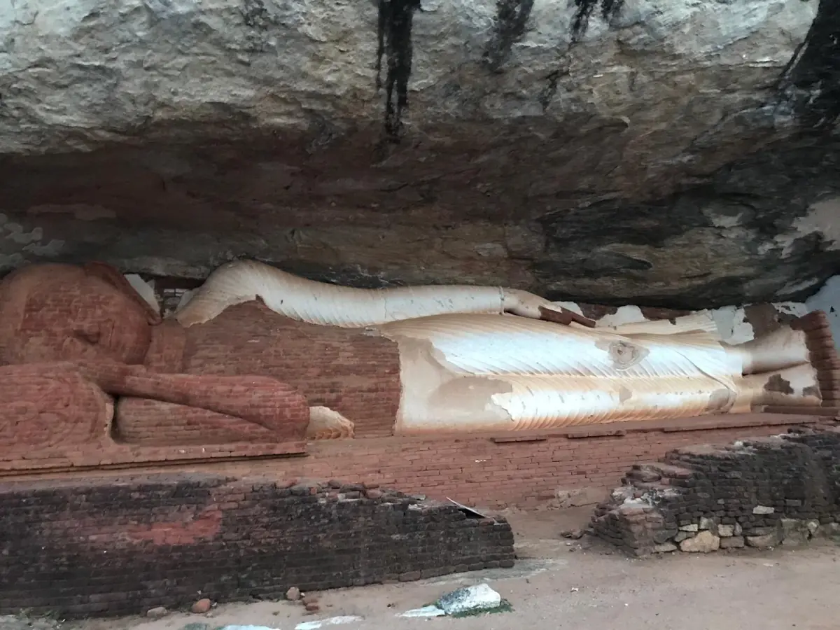 The reclining Buddha at Pidurangala